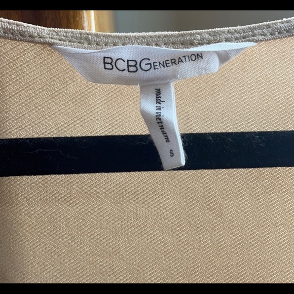 BCBG ROMPER - Picture 4 of 5